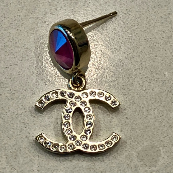 —SOLD OUT—Chanel 2020 CC Gold & Crystal Earrings with Simulated Tourmaline - Picture 7 of 13